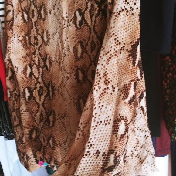 NWT Nasty Gal Snake Print Wrap Top US 4 UK 8 - Picture 5 of 5